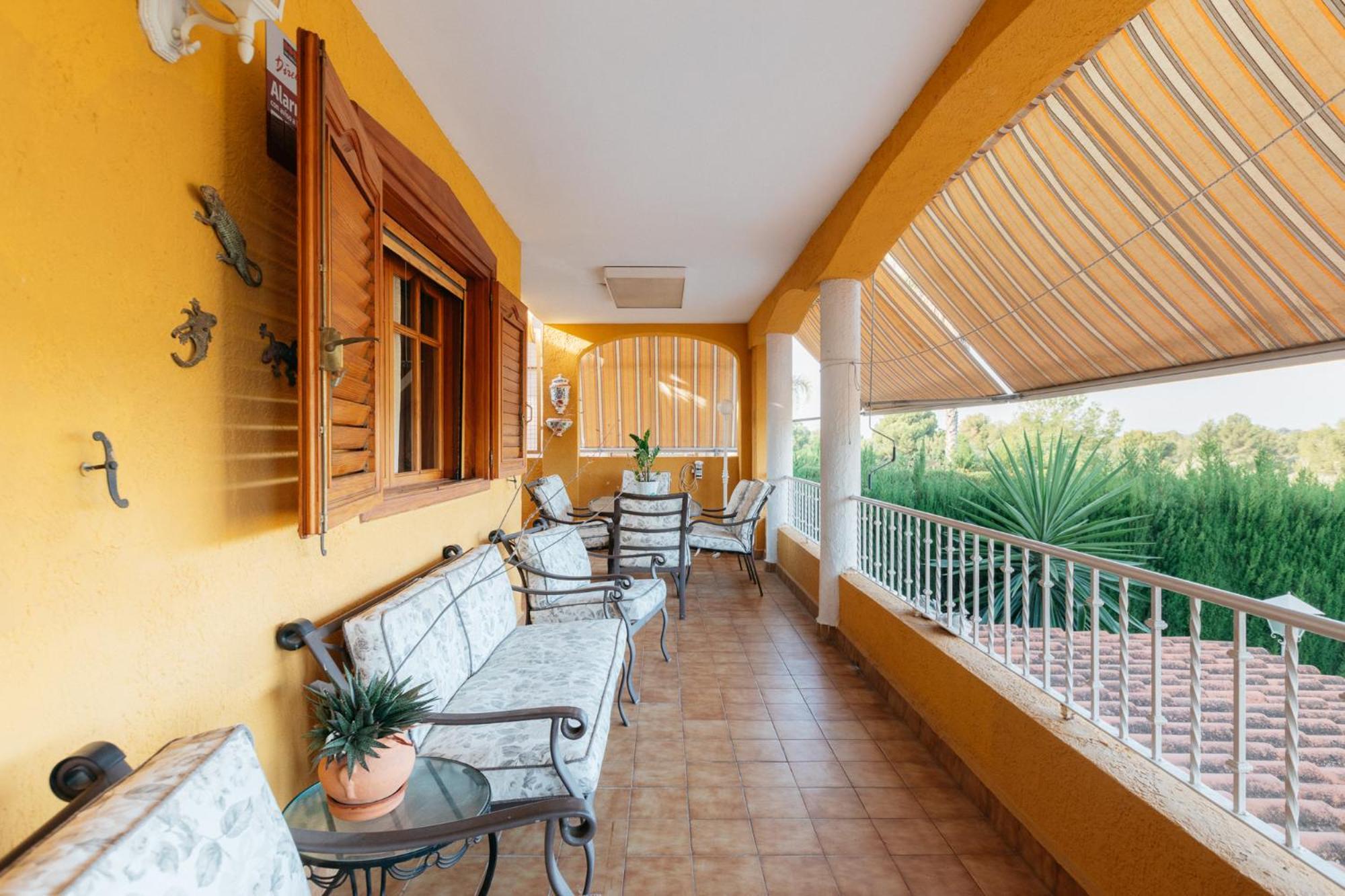 Casa vacanze Chalet, Rodeada De Naturaleza Piscina A Doce Klm De Y 7 Del Aeropuerto Valenza